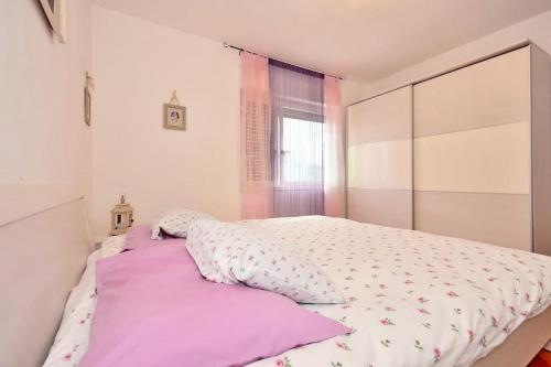 Posteľ alebo postele v izbe v ubytovaní Family apartment near sea
