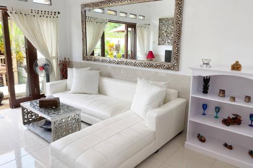 RnR Villa Lovina / Rest ~ Relax ~ Recharge