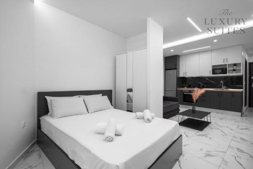 AdoorAble, The Luxury Suites