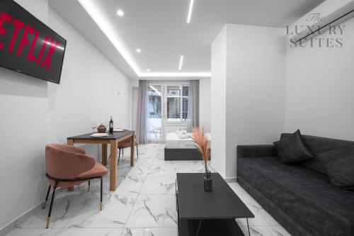 AdoorAble, The Luxury Suites