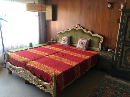Postel nebo postele na pokoji v ubytování 1-room apartment * directly by the cable car * Bernese Alps