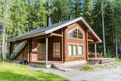 Foto dalla galleria di Lovely cottage in Koli resort next to a large lake and trails a Kolinkylä