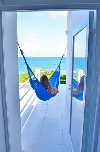Gallery image of AR Ocean View Apartments in Isla Mujeres