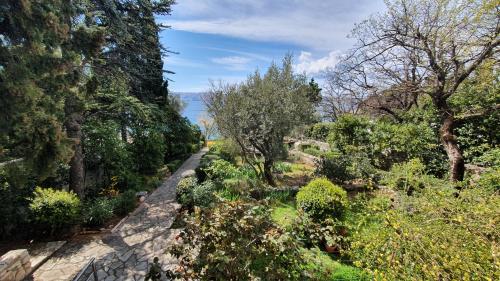 Sea Side Apartments 4*