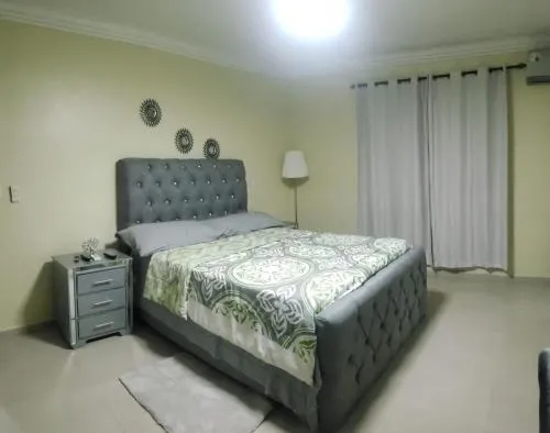 Apartamento en las americas picture