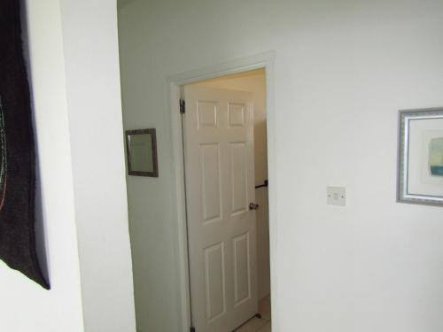  Dover Apt by beach in the Gap -  Room  picture :   Tea/Coffee maker    Air conditioning    Hairdryer                           