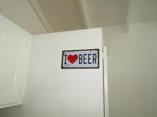  Dover Apt by beach in the Gap -  Room  picture :   Tea/Coffee maker    Air conditioning    Hairdryer                           