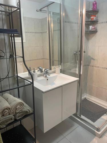 A bathroom at Apartamento Pargue Tropical