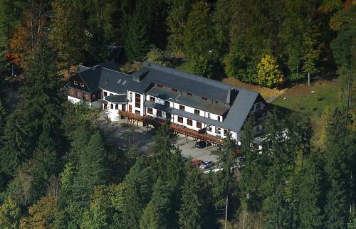 Гледка от птичи поглед на Hotel und Restaurant Köhlerhütte - Fürstenbrunn