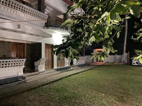 Κήπος έξω από το ZEN APARTMENTS