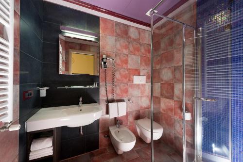 Hotel La Pioppa tesisinde bir banyo