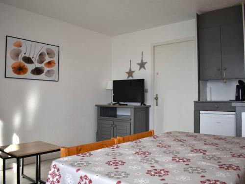 Zdjęcie z galerii obiektu Studio cabine avec balcon, vue Pyrénées, parking, proche centre-ville - FR-1-580-82 w mieście Font-Romeu-Odeillo-Via