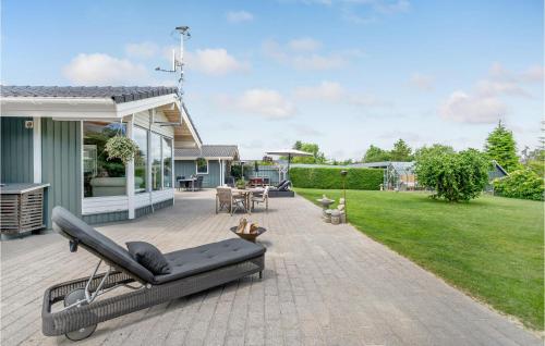 Zahrada ubytování Two-Bedroom Holiday Home In Ega