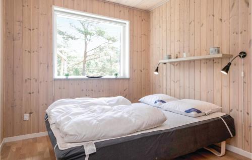 Postel nebo postele na pokoji v ubytování Gorgeous Home In Hadsund With Wifi