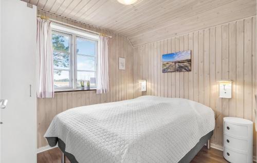 מיטה או מיטות בחדר ב-Nice Home In Rm With 3 Bedrooms And Wifi