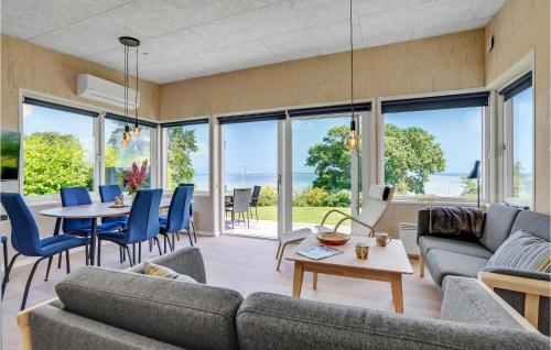 Χώρος καθιστικού στο Two-Bedroom Holiday Home In Haderslev