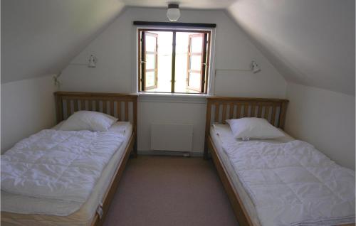 BagenkopにあるAnneksetの窓付きの部屋 ベッド2台