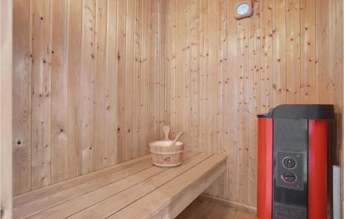  Holiday home Annavej Grenaa I -  Room  picture :   Tea/Coffee maker    Shower    TV                           