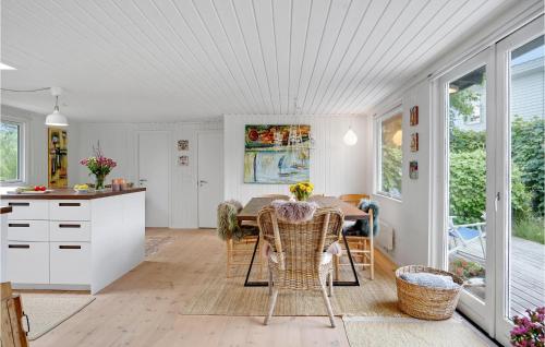 Gallery image of 3 Bedroom Stunning Home In Allingbro in Allingåbro