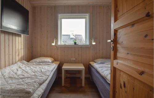 Postel nebo postele na pokoji v ubytování Stunning Home In Humble With Wifi
