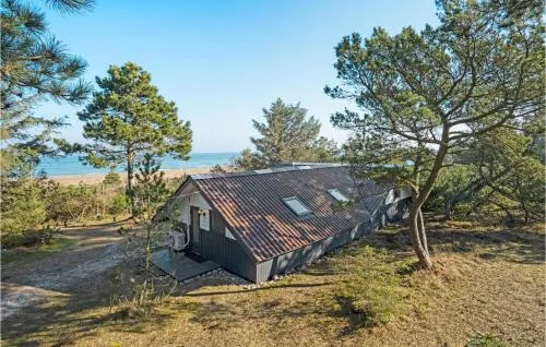 Stunning home in Sjllands Odde with WiFi and 4 Bedrooms picture