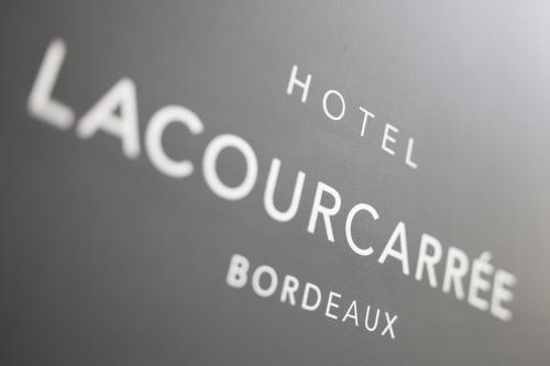 a close up of the words laceworkuranceuranceuranceuranceuranceuranceurancefourth at Hôtel La Cour Carrée Bordeaux Centre in Bordeaux