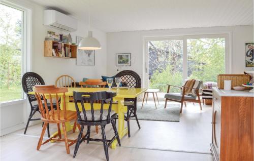 Posezení v ubytování Three-Bedroom Holiday Home In Olsted