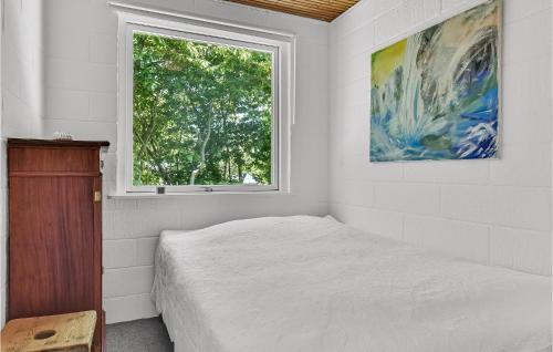 Postel nebo postele na pokoji v ubytování Nice Home In Tranekr With Kitchen