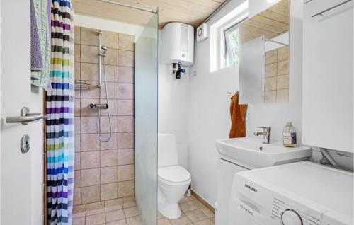 Koupelna v ubytování Cozy Home In Vig With Wifi