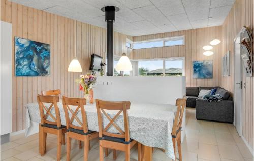 Χώρος καθιστικού στο Holiday Home Råde Strandpark Haderslev Vi