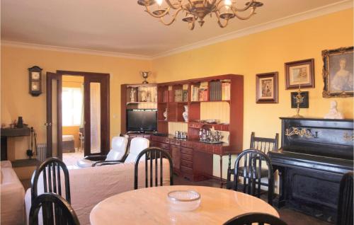 Η κουζίνα ή μικρή κουζίνα στο 3 Bedroom Awesome Home In Hornachuelos