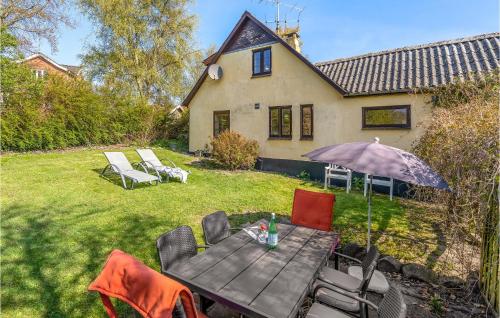 Zahrada ubytování Four-Bedroom Holiday Home In Tranekar