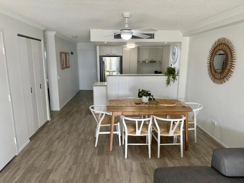 Fotografie z fotogalerie ubytování Bargara Oceanfront Luxury Grd Flr Apartment v destinaci Bargara