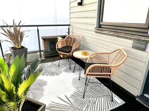 Balkón nebo terasa v ubytování A Cozy Hideaway with Balcony - Close to Beach