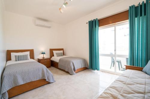 Maray Apartment near Porto de Mós and Praia Dona Ana