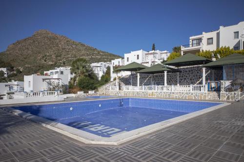 Flat with Sea View, Pool and Terrace in Bodrum