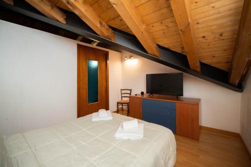 The Three Moons Apartment – Photos 3