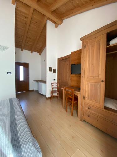 Cascina Borgofranconeにあるテレビまたはエンターテインメントセンター