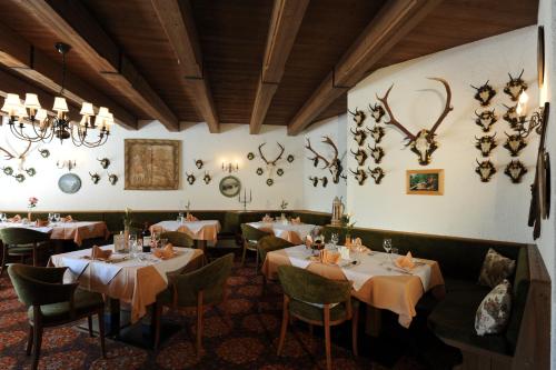 Un restaurant sau alt loc unde se poate mânca la Hotel Tirolerhof