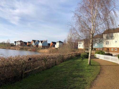Beautiful 1-Bed Apartment in Redhill