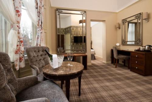 Suite Double Room with View