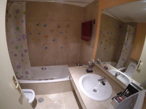 Ванна кімната в Estudio en Serrallo, Perfecto Alhambra y Esqui