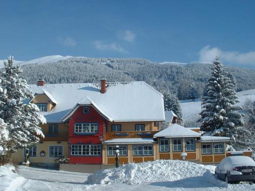 Edelsteinhotel Guniwirt om vinteren