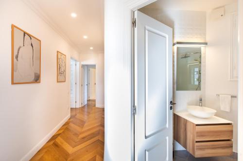 Phòng tắm tại Majestic 4BR/4BATH apartment in Sagrada Familia area