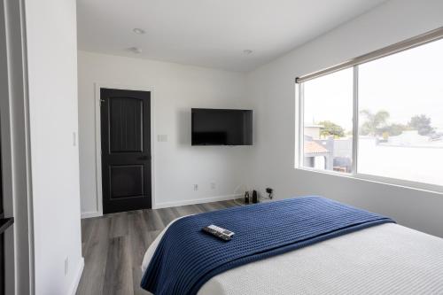 Bungalow w Free Parking 4 min from SoFi, 8min from airport photo 12