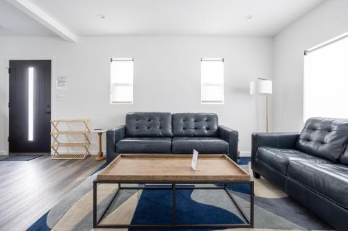 Bungalow w Free Parking 4 min from SoFi, 8min from airport photo 4