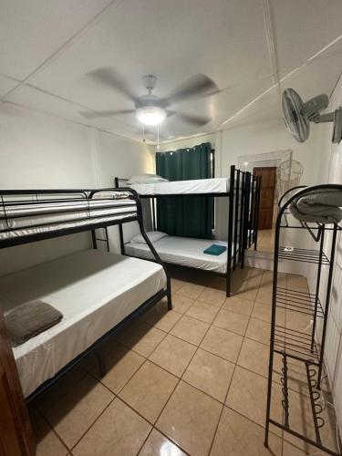River Road Hostel – Photos 2