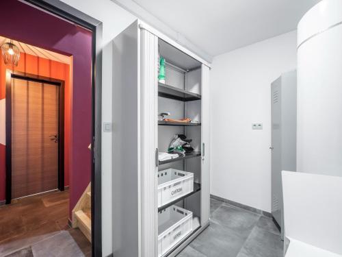 Η κουζίνα ή μικρή κουζίνα στο Holiday home in Wallonie with garden