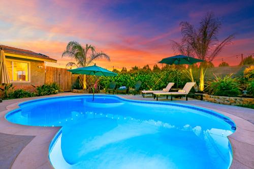 20 PCNT OFF MAY - Short Drive to Wineries - Family Home W Pool, Spa and Arcade