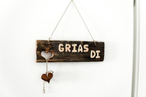 a sign that says crisis dr with a heart at Ferienwohnung in der Sonnenstadt Lienz in Lienz